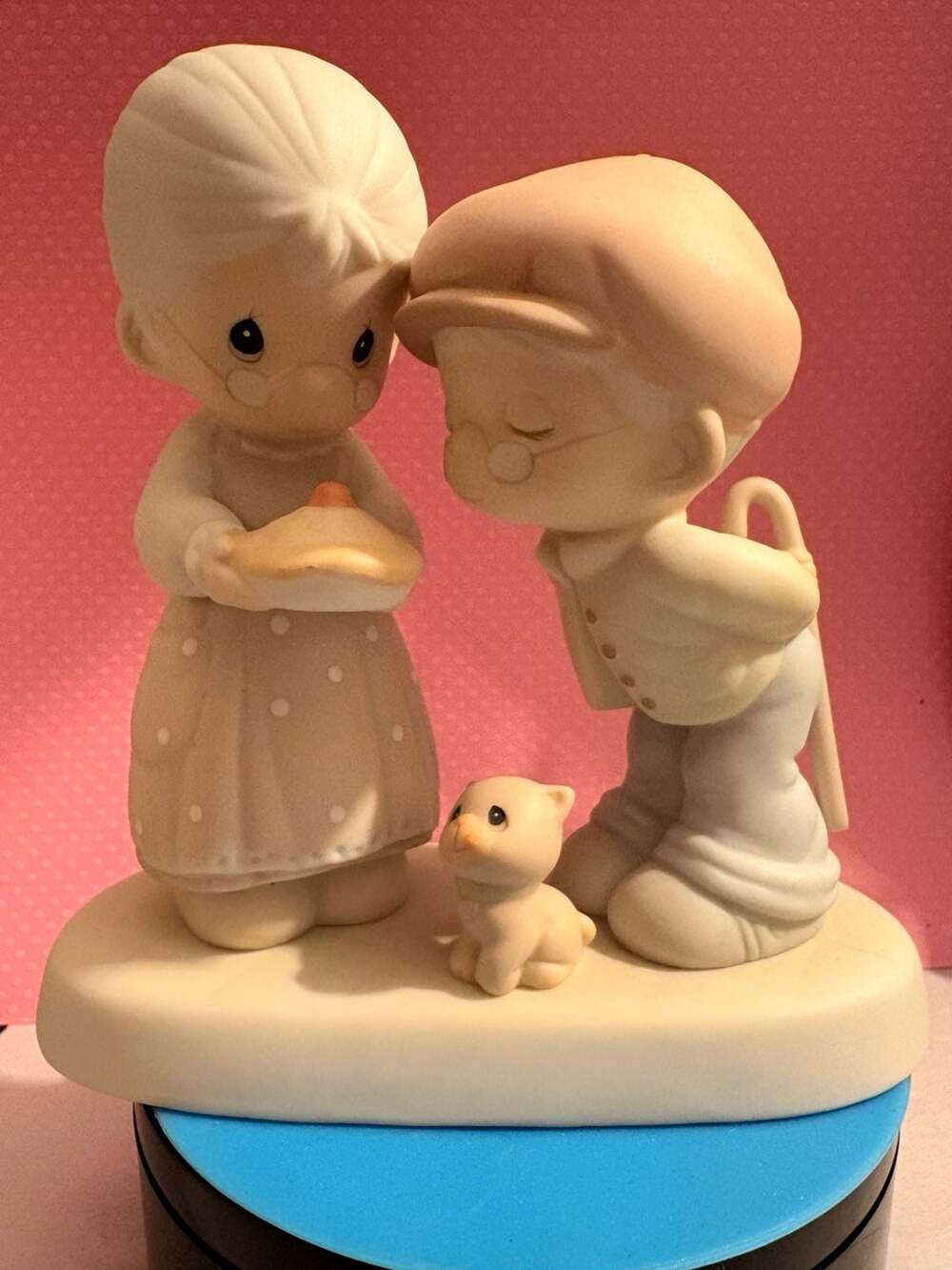 Precious Moments "Sweeter As The Years Go By" Figurine 522333